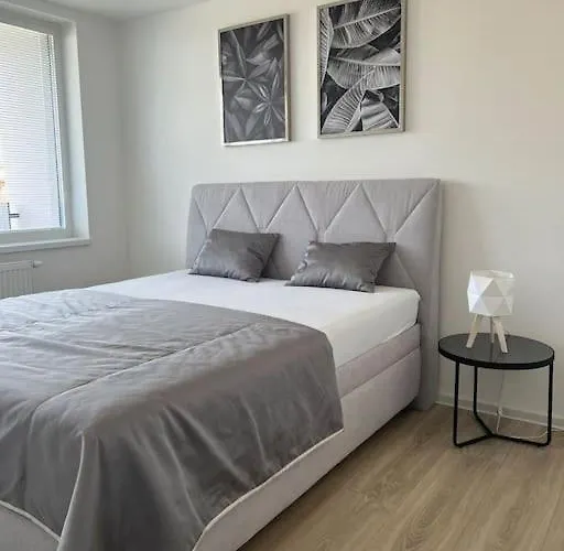 Centrum , 7 Minut Peso Do Centra * Kosice